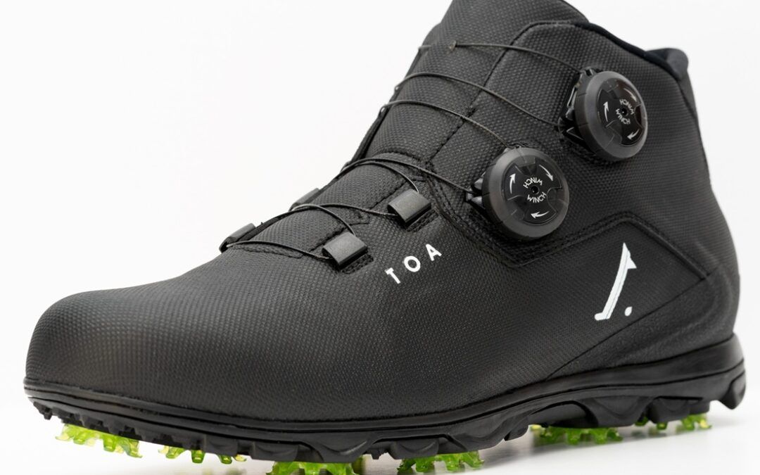 La innovadora bota de golf TOA U Winterstrike da sus primeros y exitosos pasos durante este invierno