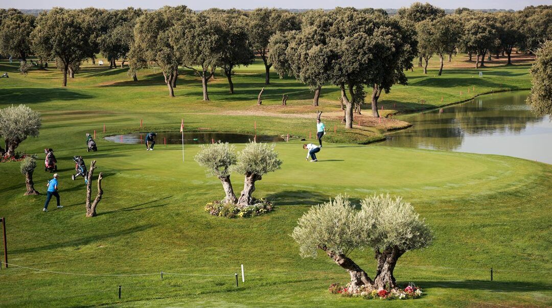 La Valmuza Golf patrocinará la Liga Master Senior del RACE en 2025 con el objetivo de potenciar el turismo deportivo y gastronómico de Salamanca