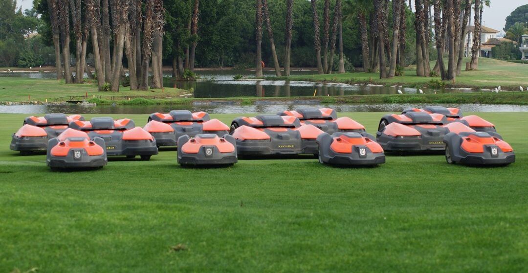 El Real Club Sevilla Golf automatiza por completo del corte del rough su recorrido con su flota de robots cortacésped Automower de Husqvarna