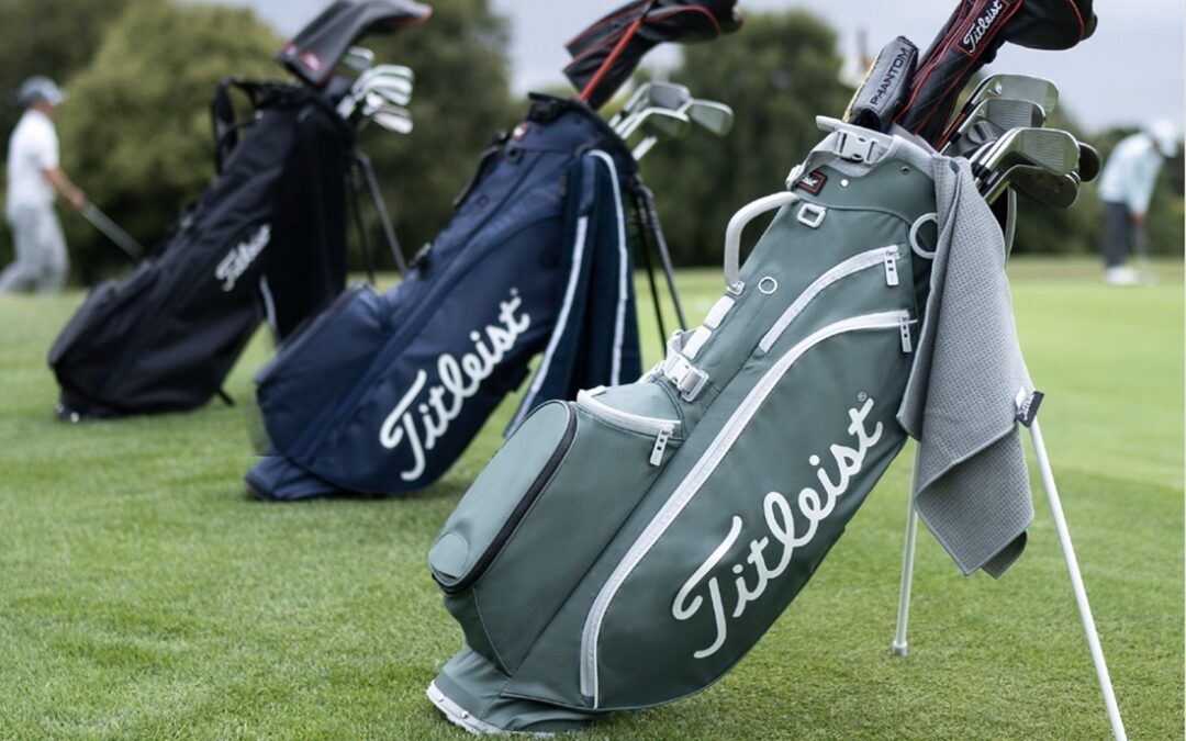 Titleist lanza una nueva línea de bolsas de golf incluyendo la ultraliviana Players 4 Carbon Stand Bag de menos de kilo y medio de peso