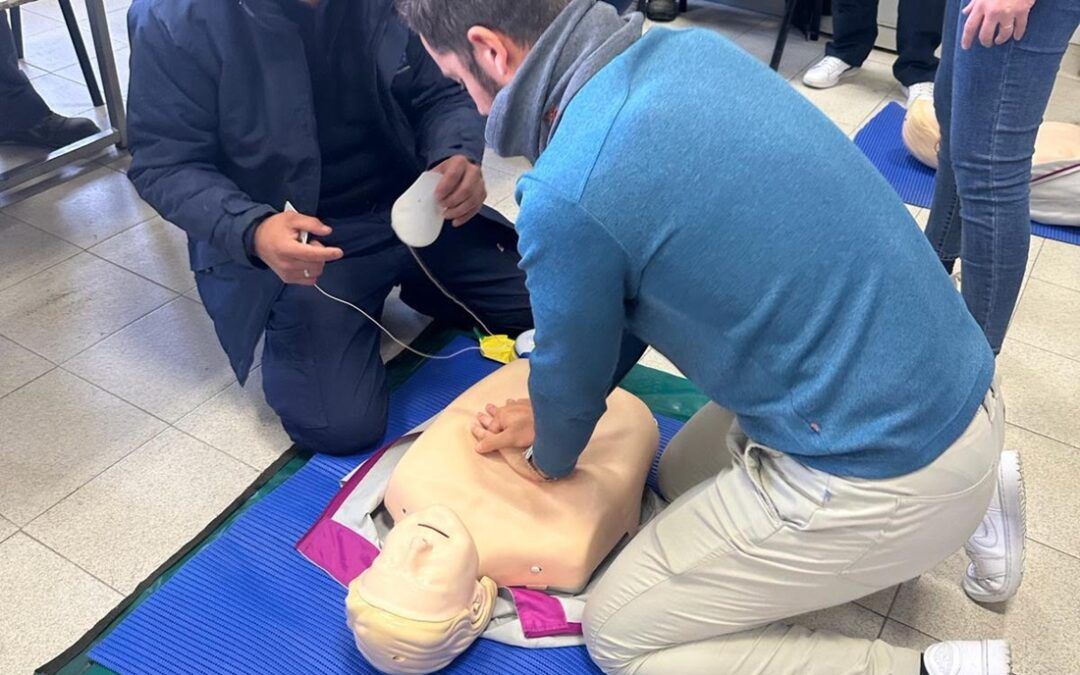 La rápida reacción de un empleado del Centro Nacional de Golf formado en reanimación cardiopulmonar logra salvar una vida