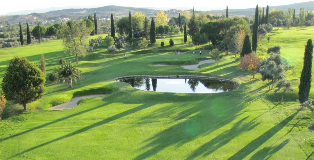 El repunte de la actividad deportiva de Granada Club de Golf y su consolidación institucional favorece acometer la modernización integral de su sistema de riego