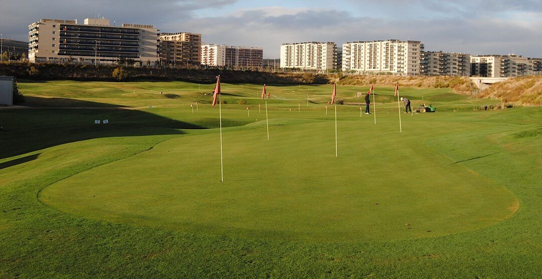 Arcosur Golf amplía su apertura a todos los profesionales del golf de Aragón