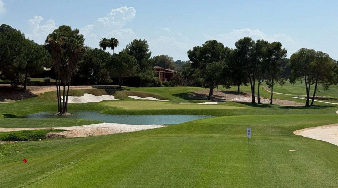 El Club de Golf El Bosque reabre la totalidad de su recorrido nueve meses después de ser arrasado por la DANA