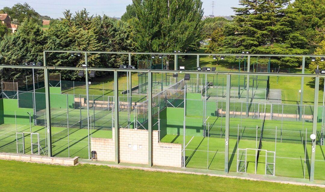 El Club de Campo La Galera invertirá más de seiscientos mil euros en la renovación de sus pistas de tenis y en un nuevo centro de padel indoor