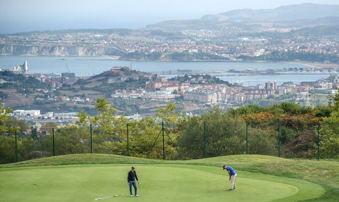 La presencia de una delegación de la Diputación Foral de Bizkaia en LIV Golf Andalucía dispara las especulaciones sobre un posible ‘LIV Golf Bilbao’