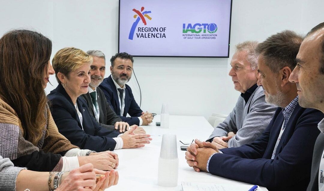La Asociación de Campos de Golf de la Costa Blanca y Comunitat Valenciana, en la feria WTM de Londres promocionando el destino