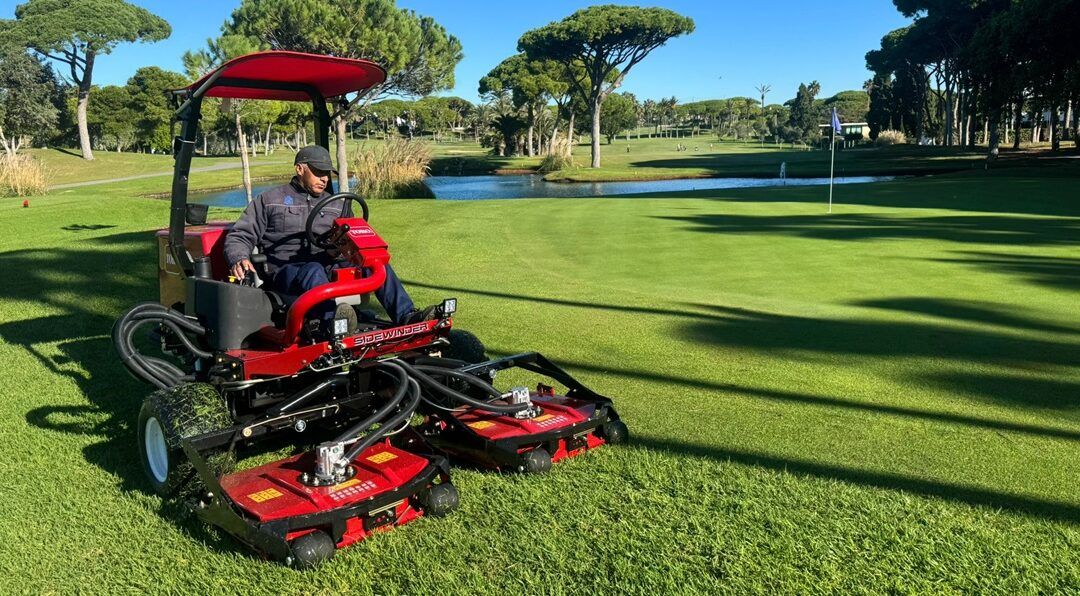 La tecnología SideWinder, clave en la elección del Real Club de Golf Vista Hermosa por la Toro Groundsmaster