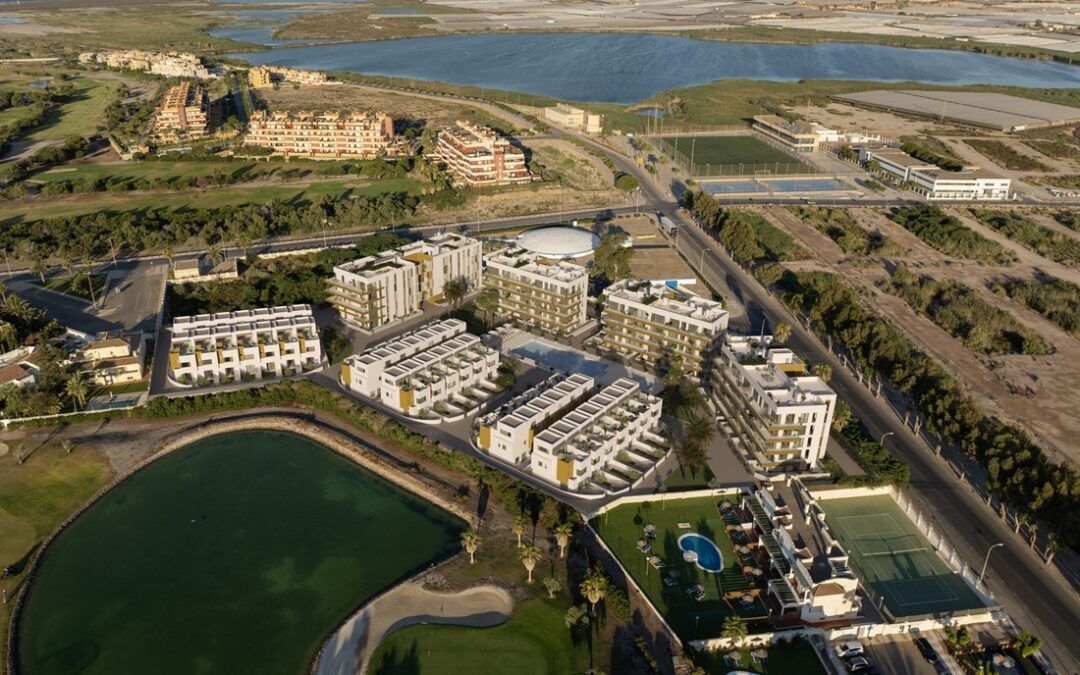 Alcanzado el 75 % de ejecución del residencial Salinas Golf en Roquetas de Mar