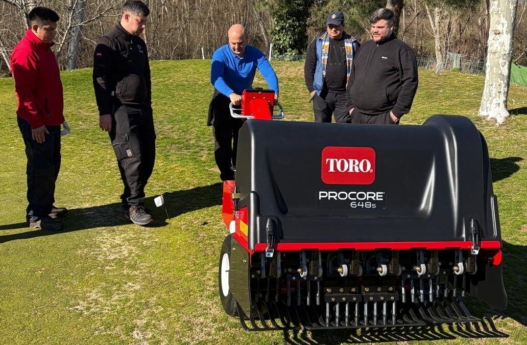 El Centro de Tecnificación de Golf de Madrid refuerza su mantenimiento con la aireadora ProCore 648s de Toro