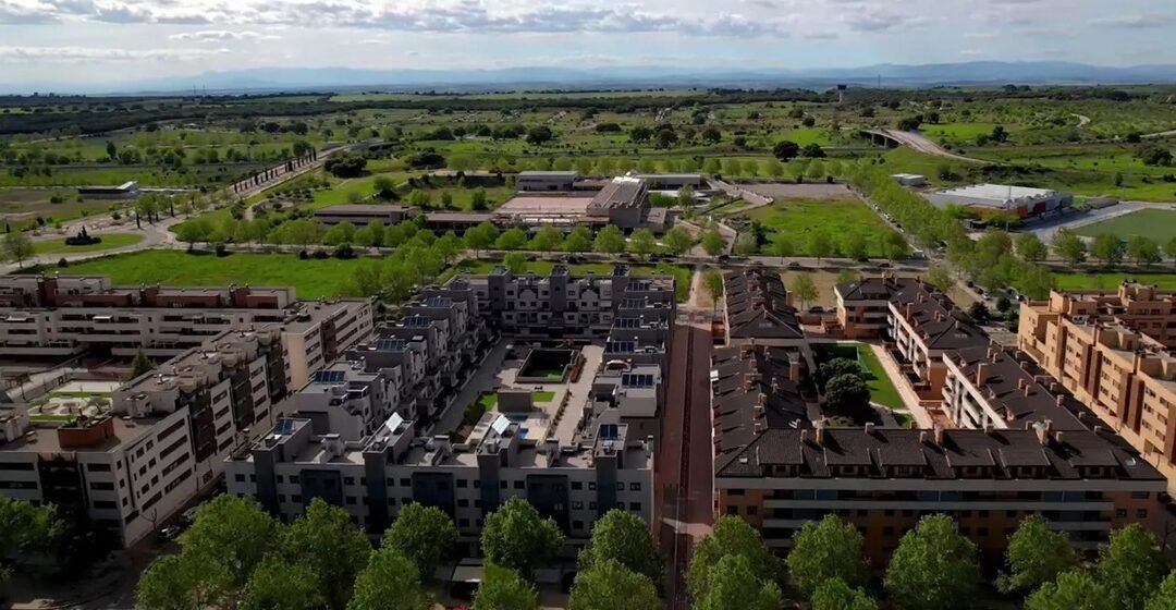 El desarrollo de Nueva Valdeluz refuerza el eje Madrid-Guadalajara con vivienda, servicios y golf