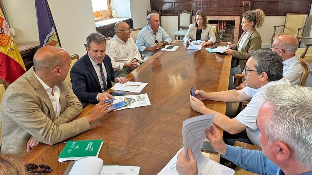 El Ayuntamiento de Jaén analiza la viabilidad de un campo de prácticas urbano impulsado por el Club de Golf Olivares