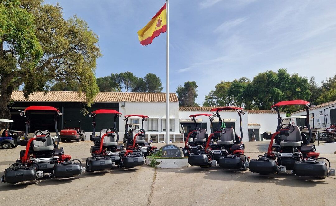 El Real Club Valderrama renueva sus tripletas Toro incorporando unidades eléctricas