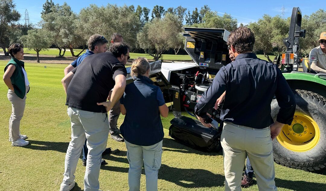 La pulverizadora de precisión ALBA de Ecorobotix continúa su periplo de demo days por varios campos de golf españoles