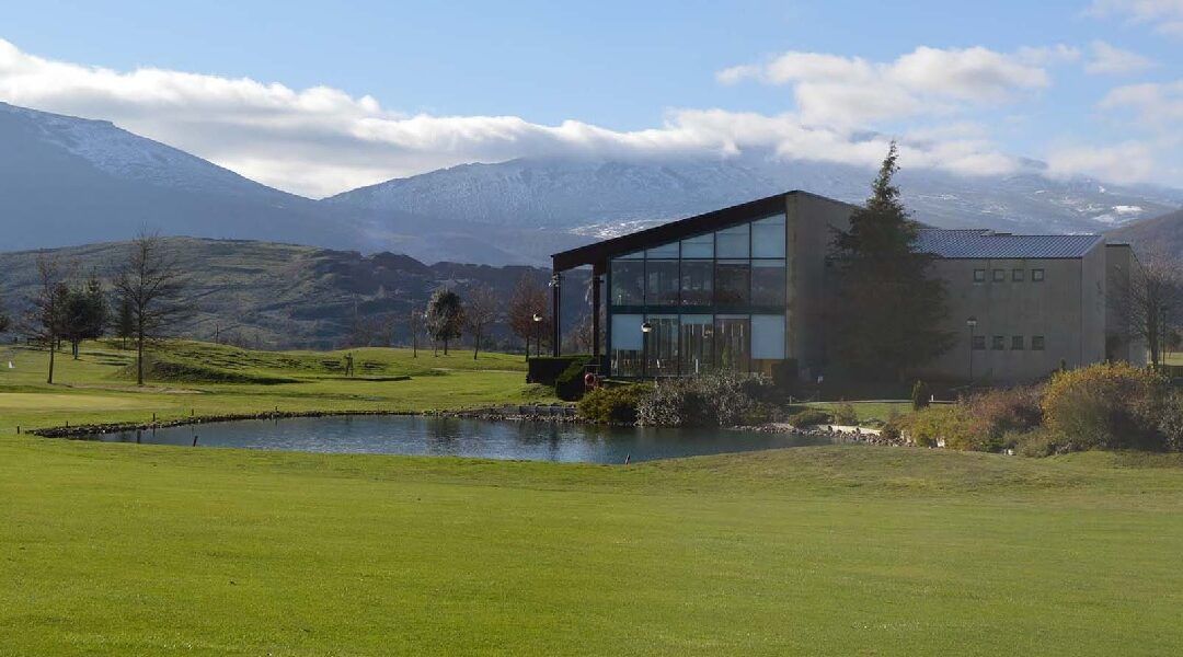 Los campos de golf de Cantur ganan visitantes en agosto y Nestares crece casi un 20 %