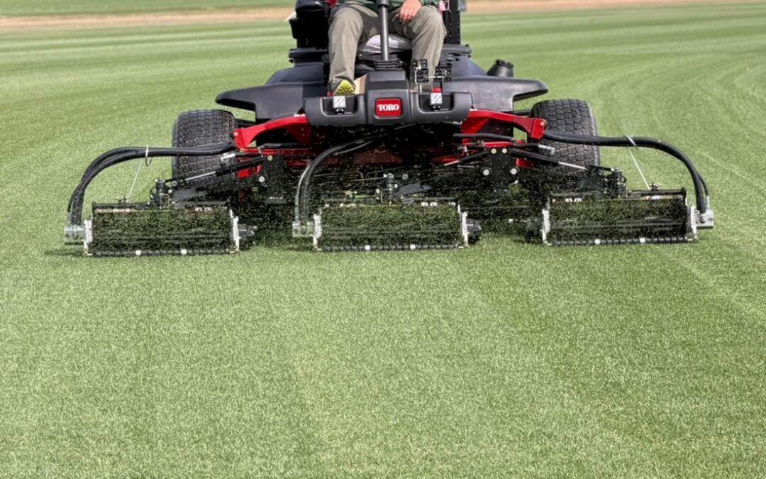 Novogreen incorpora una Toro Reelmaster 7000 para avanzar en la modernización de su parque de maquinaria