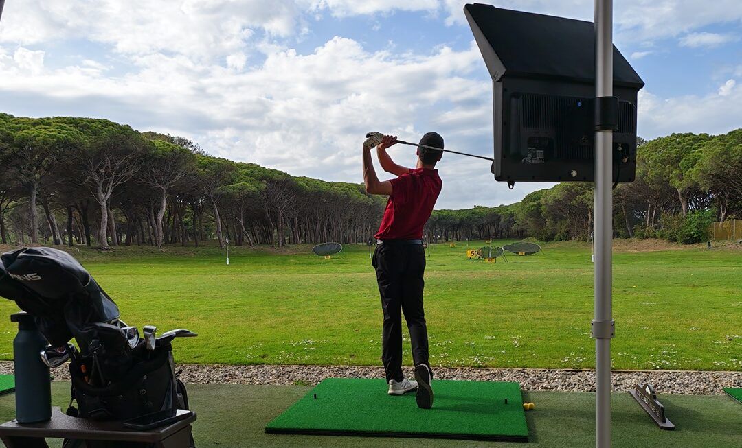 Golf de Pals moderniza su área de prácticas integrando la tecnología de Toptracer en su driving range