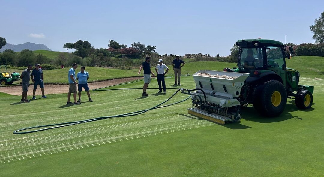Pula Golf Resort evalúa la tecnología de la VGR TopChanger para reducir al mínimo el impacto de las labores culturales en el juego
