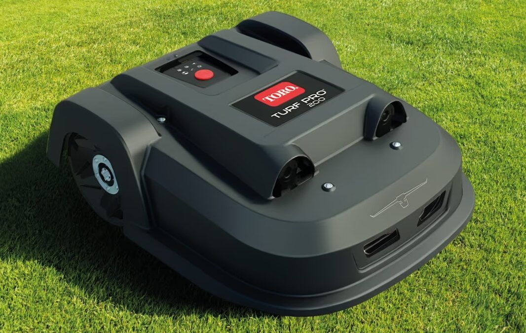 Toro presenta el Turf Pro 200 ampliando su gama de cortacéspedes autónomos