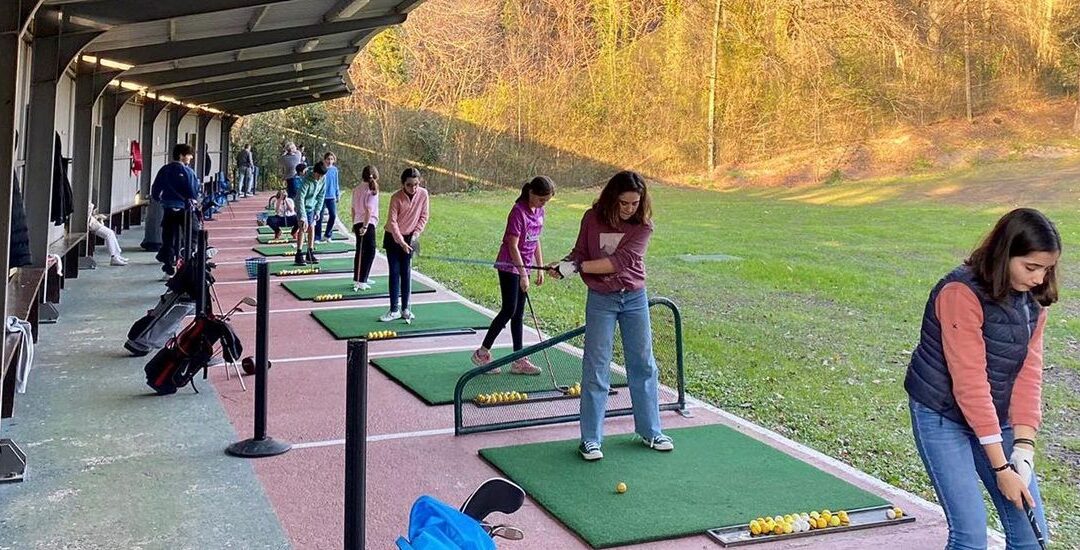 El Club Deportivo Martiartu inaugura una escuela indoor integrada dentro de un club de golf tradicional